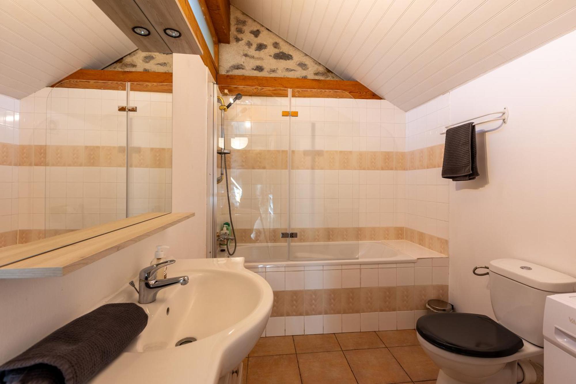 La Grande Maison Rouge Angoustrine Номер фото